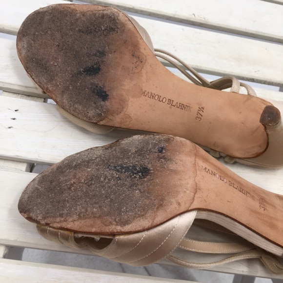 - ⬇️$225 Manolo Blahnik Heels 8 - Picture 13 of 16